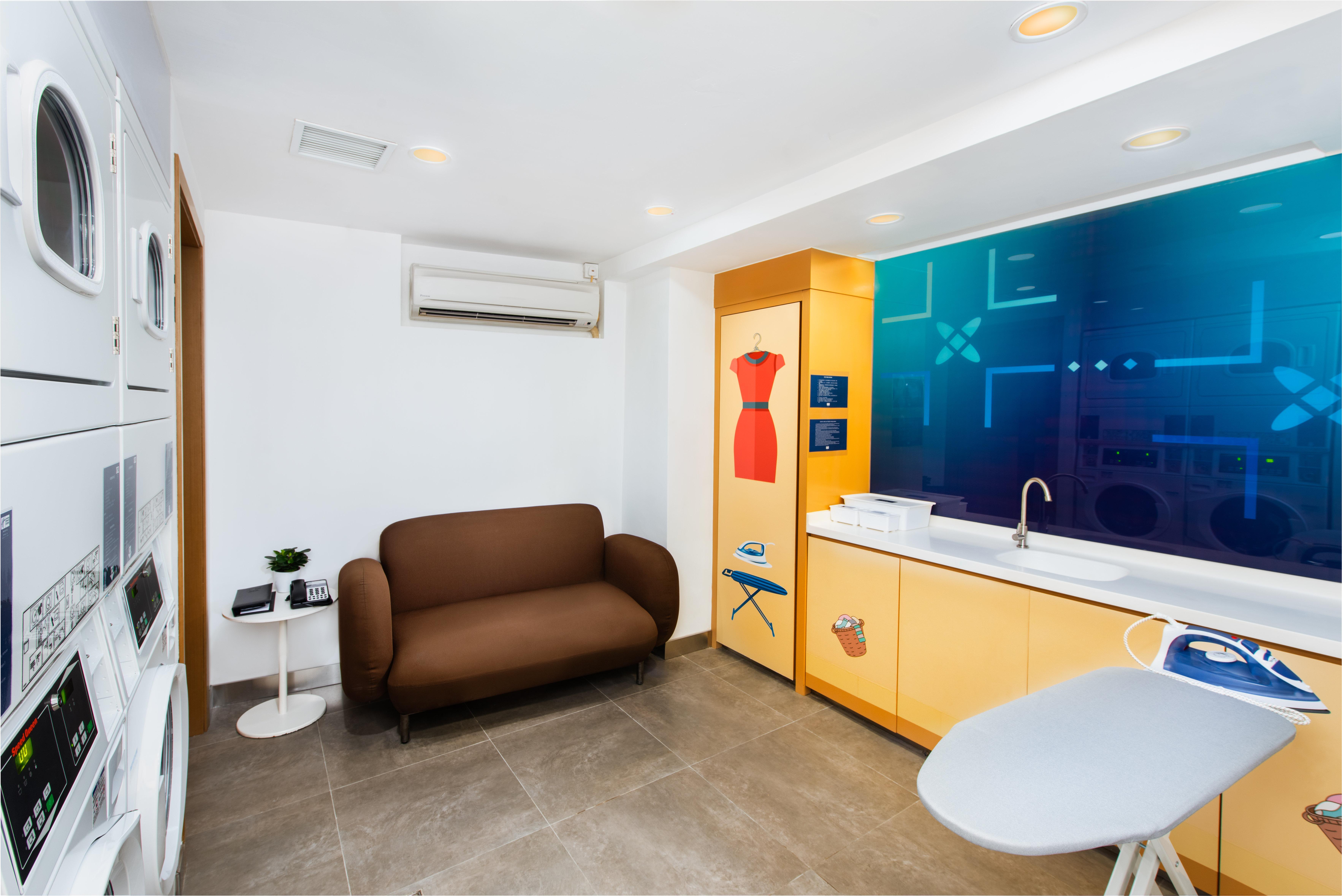 Holiday Inn Express Macau City Centre By Ihg Экстерьер фото